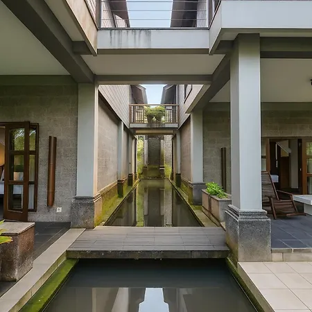 Puri Saron Hotel Madangan - Gianyar