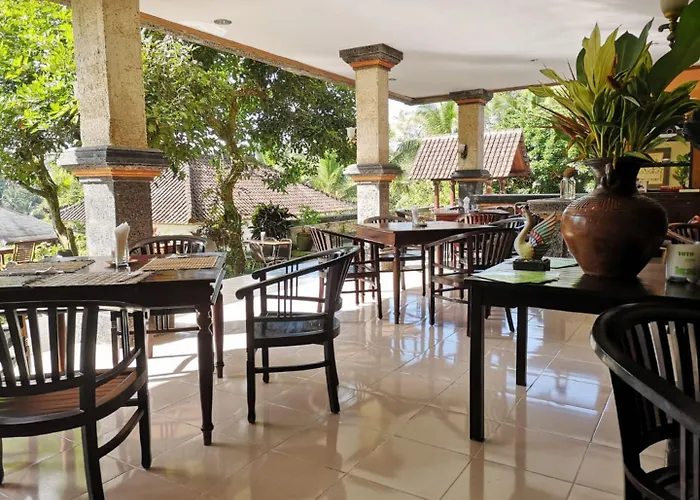 Puri Saron Madangan - Gianyar Hotel