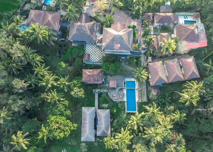 Puri Saron Madangan - Gianyar 4*