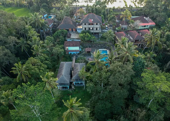 Puri Saron Madangan - Gianyar Hotel