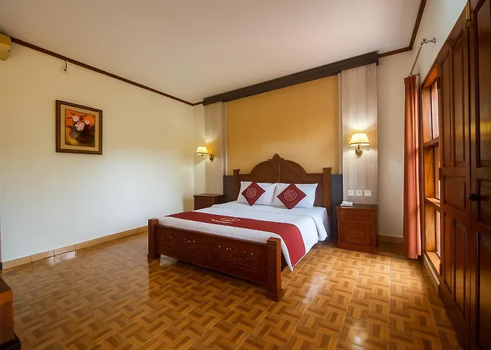 Puri Saron Madangan - Gianyar Hotel