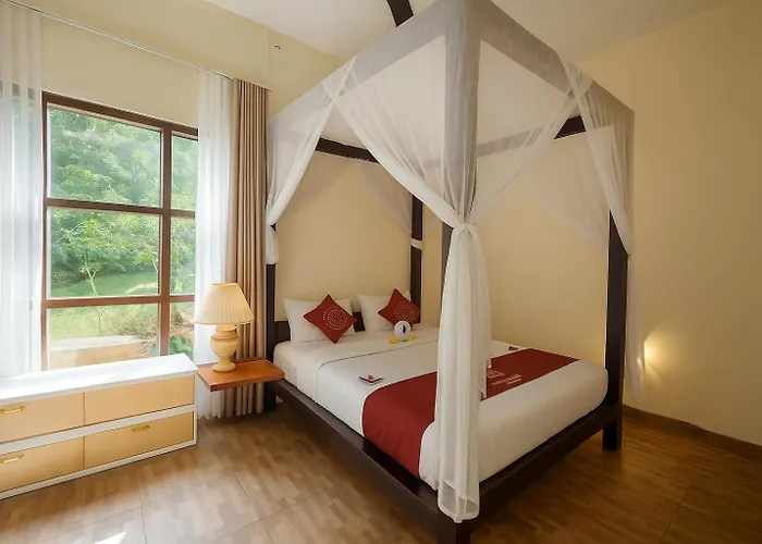 Puri Saron Madangan - Gianyar Hotel