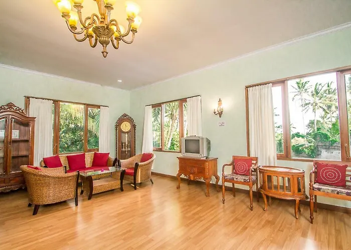Puri Saron Madangan - Gianyar Hotel Payangan